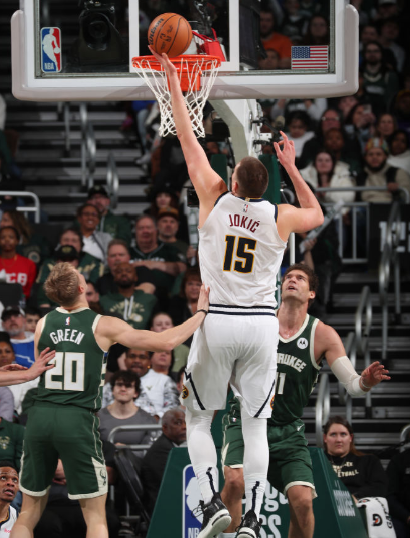 里程碑夜密尔沃基雄鹿遗憾出局，NBA总决赛今晚刷纪录，底气十足，细节决定成败的简单介绍APP下载